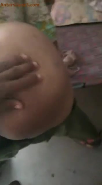 बिग गांड वाली बुआ ने घोड़ी बन के बुर चुदवाई लवर से