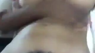 वर्जिन देसी लड़की ने हेरी चूत दिखाई न्यूड एमएमएस में