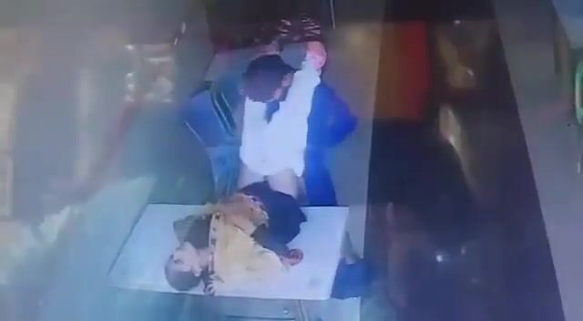 पाकिस्तानी वाइफ अफ्घानी लोडा लेते पकड़ी गई