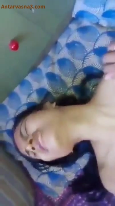 देसी लड़की को बॉयफ्रेंड ने बर्थडे पर खूब पेला!
