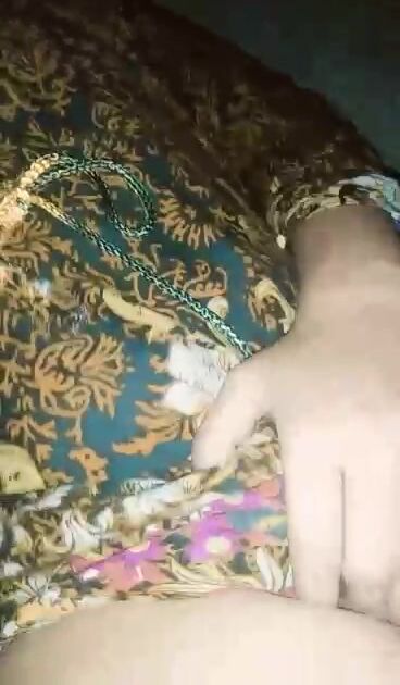 छत के ऊपर गाँव की लेडी को चोदते सरपंच जी