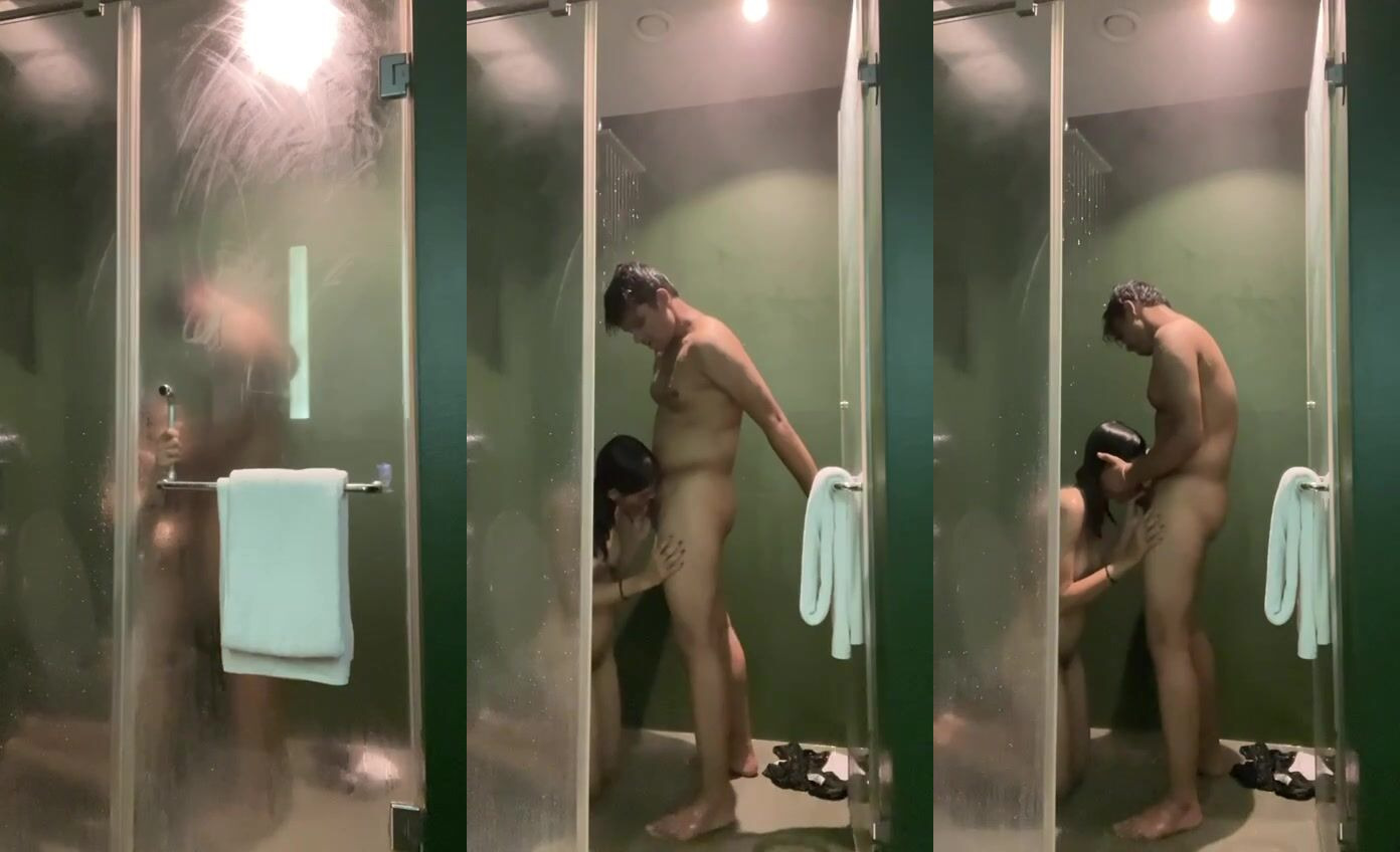 Indian Aunty’s hot XXX clip of a blowjob under the shower