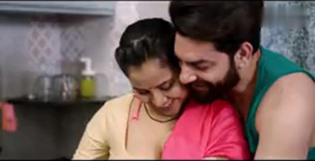 XXX desi sex film of seducing & fucking a sexy maidservant