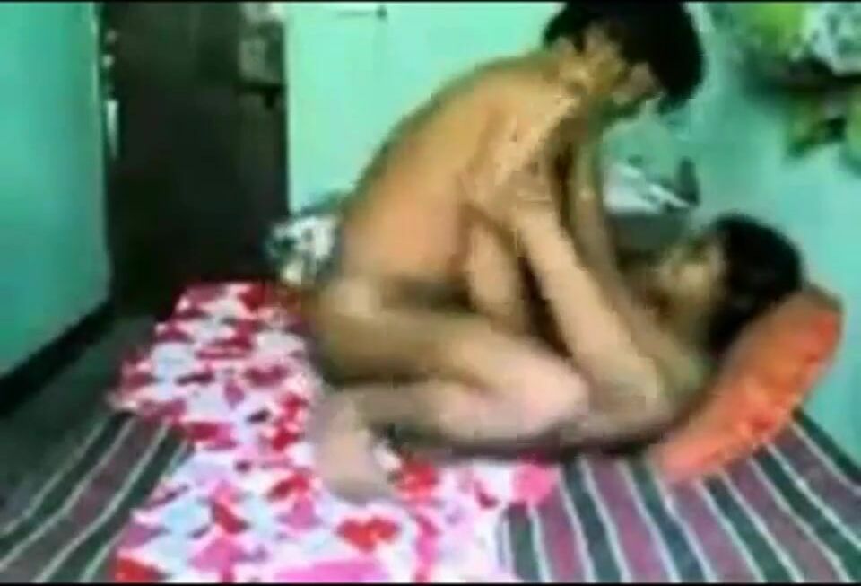 Mallu Aunty’s hardcore sex reel of sucking & fucking dick