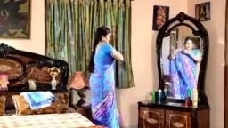 Desi MMS XXX video of Tamil Aunty taking a massage