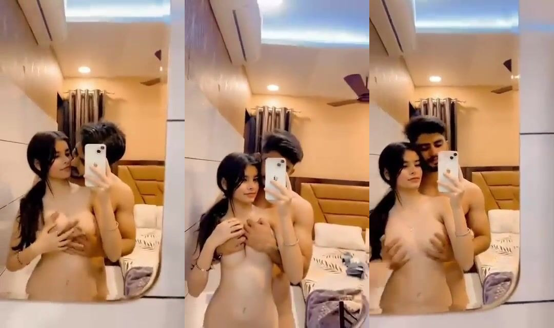 Indian college girl’s selfie with her bf pressing her boobs