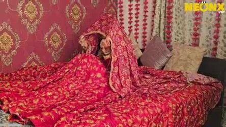 Desi XXX hot video of a horny Bhojpuri Dulhan’s suhagraat