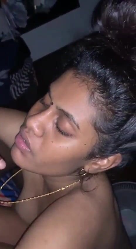 Free Desi porn video of sucking & fucking a big dick