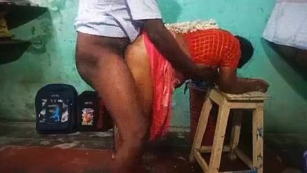 Hot Desi MMS XXX clip of Tamil Aunty sucking uncle’s dick