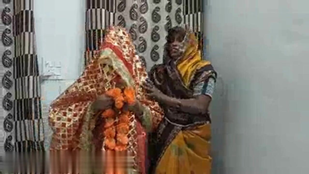Desi xxx video mein Dulha-Dulhan ke sath Sasuma ki suhagraat