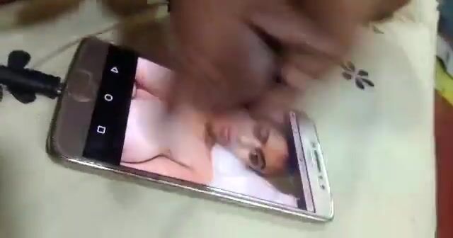 MMS clip of a Punjabi guy masturbating on his gf’s image