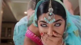 Punjabi Aunty seduces a white guy & gets fucked by him