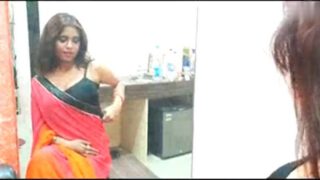 Hot sex video of a cheating Bhabhi fucked by her lover