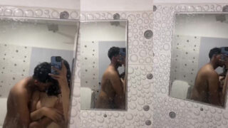 Indian chick records a selfie of romantic sex with her bf